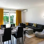 Ubytko - In - Experience Rye Island Apartment